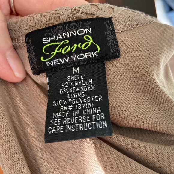 Taupe Lace Asymmetrical Tank Top M - Picture 4 of 4